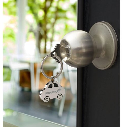Metalen Sleutelhanger In Autovorm
