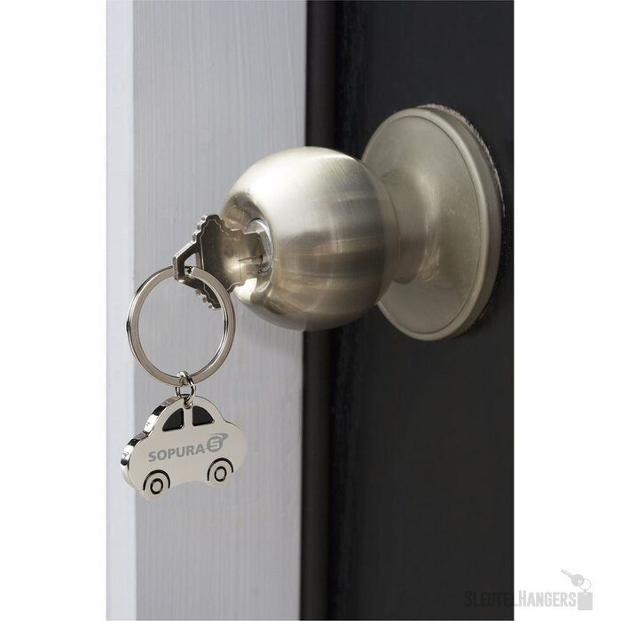 Metalen Sleutelhanger In Autovorm Zilver