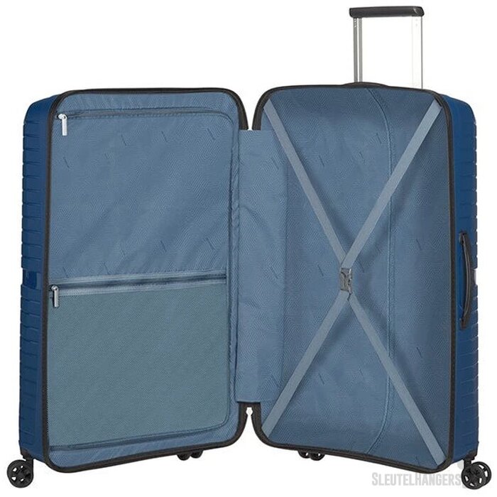American Tourister Airconic Spinner 77