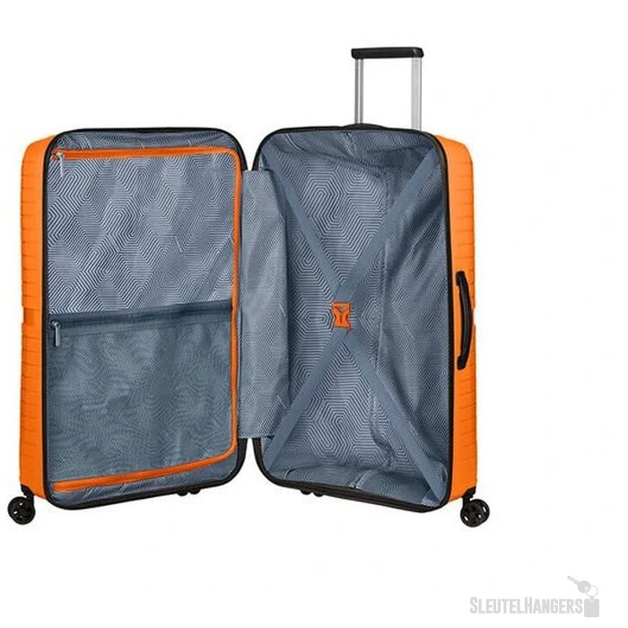 American Tourister Airconic Spinner 77