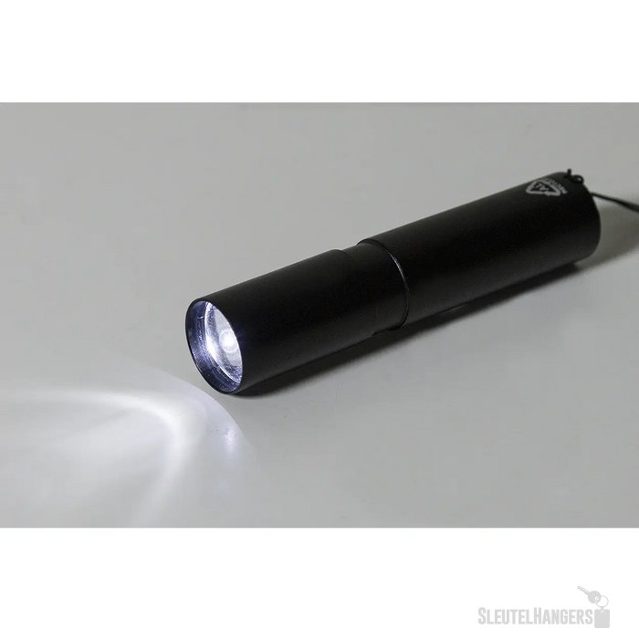Chargelight Tone Oplaadbare Zaklamp Van Gerecycled Aluminium Zwart