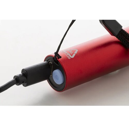 Chargelight Tone Oplaadbare Zaklamp Van Gerecycled Aluminium Rood