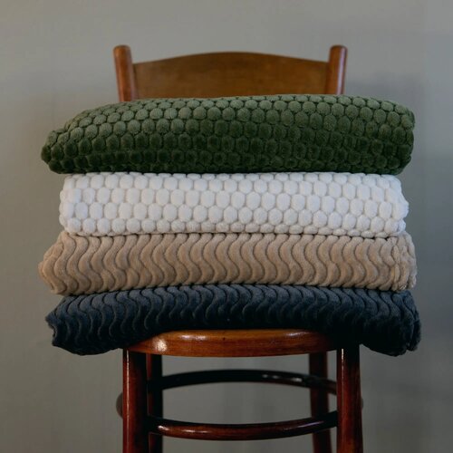 Sagaform Agnes fleece deken 130x170 cm donker grijs