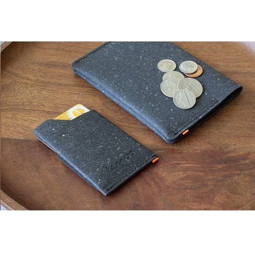 Recycled Leather Passport Holder Paspoorthoesje